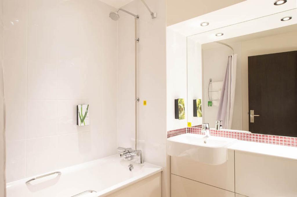 Premier Inn Glasgow - Bellshill Motherwell Ngoại thất bức ảnh